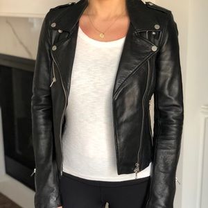 Zara Leather jacket XS, genuine leather.